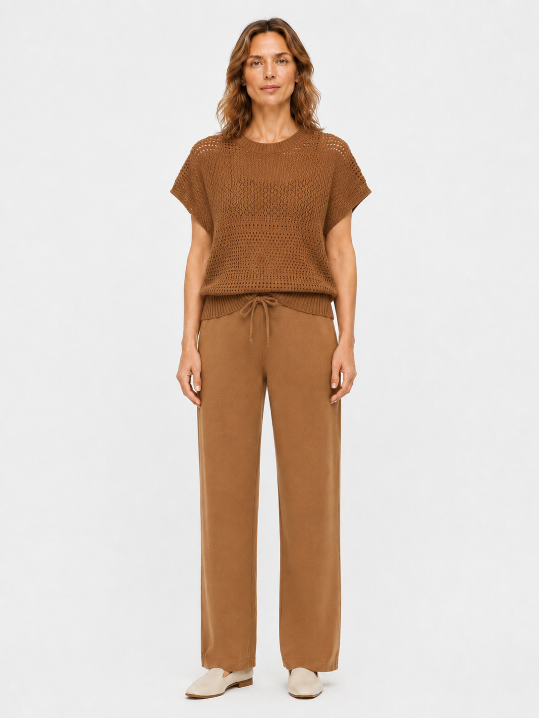 MY010 brown open-knit sleeveless top & pants set front model view