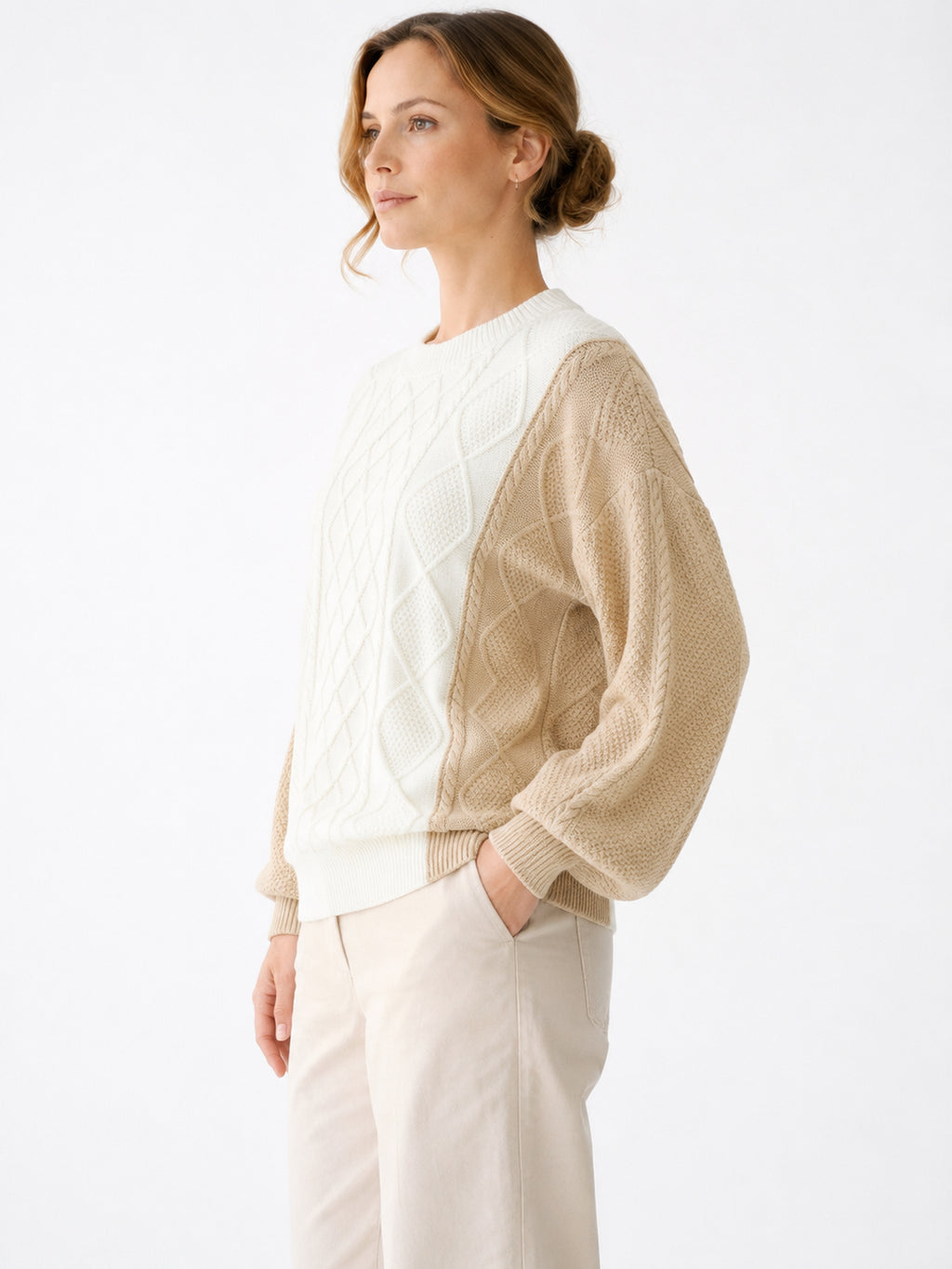 MY005 white textured cable-knit pullover sweater side model view