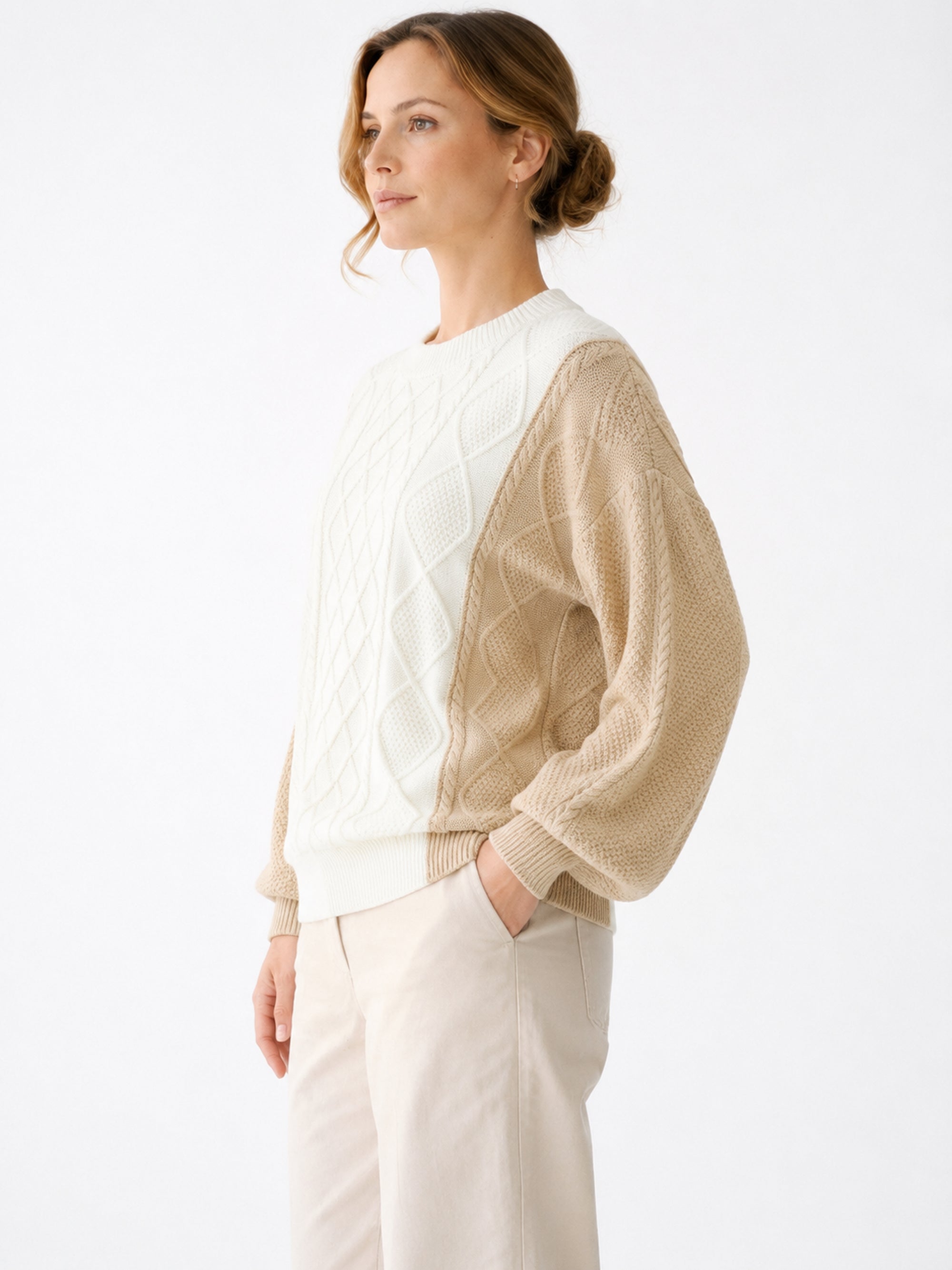 MY005 white textured cable-knit pullover sweater side model view