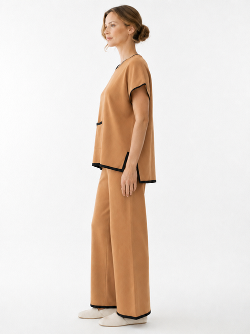 MY001 brown contrast-trim sleeveless knit set side model view