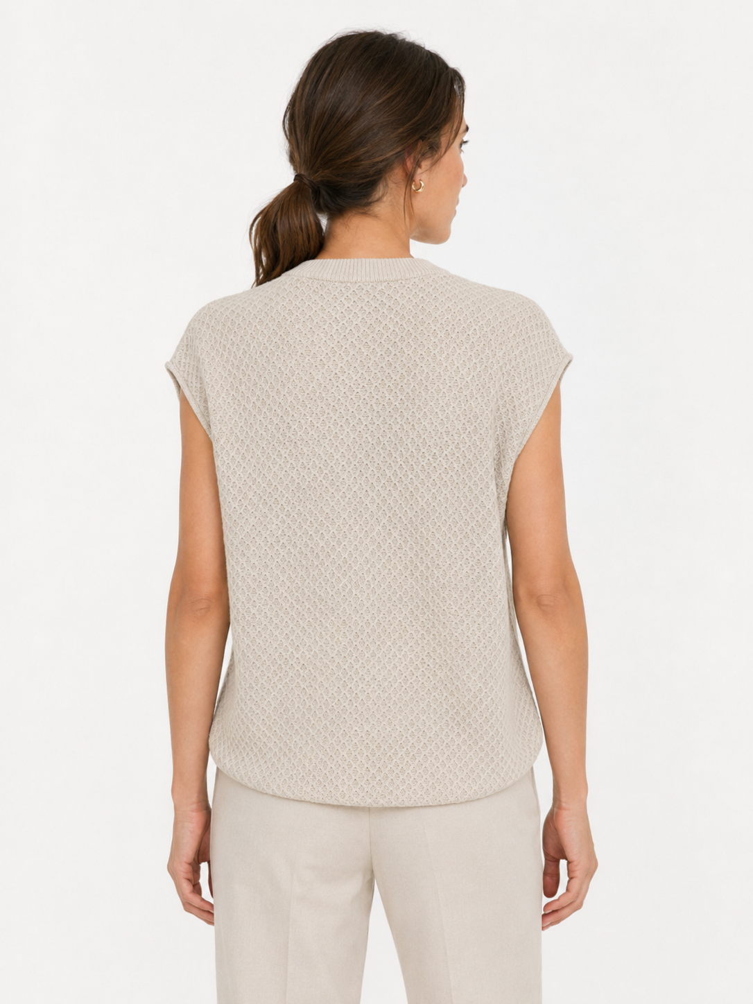 MY017 gray textured sleeveless sweater tank back model view