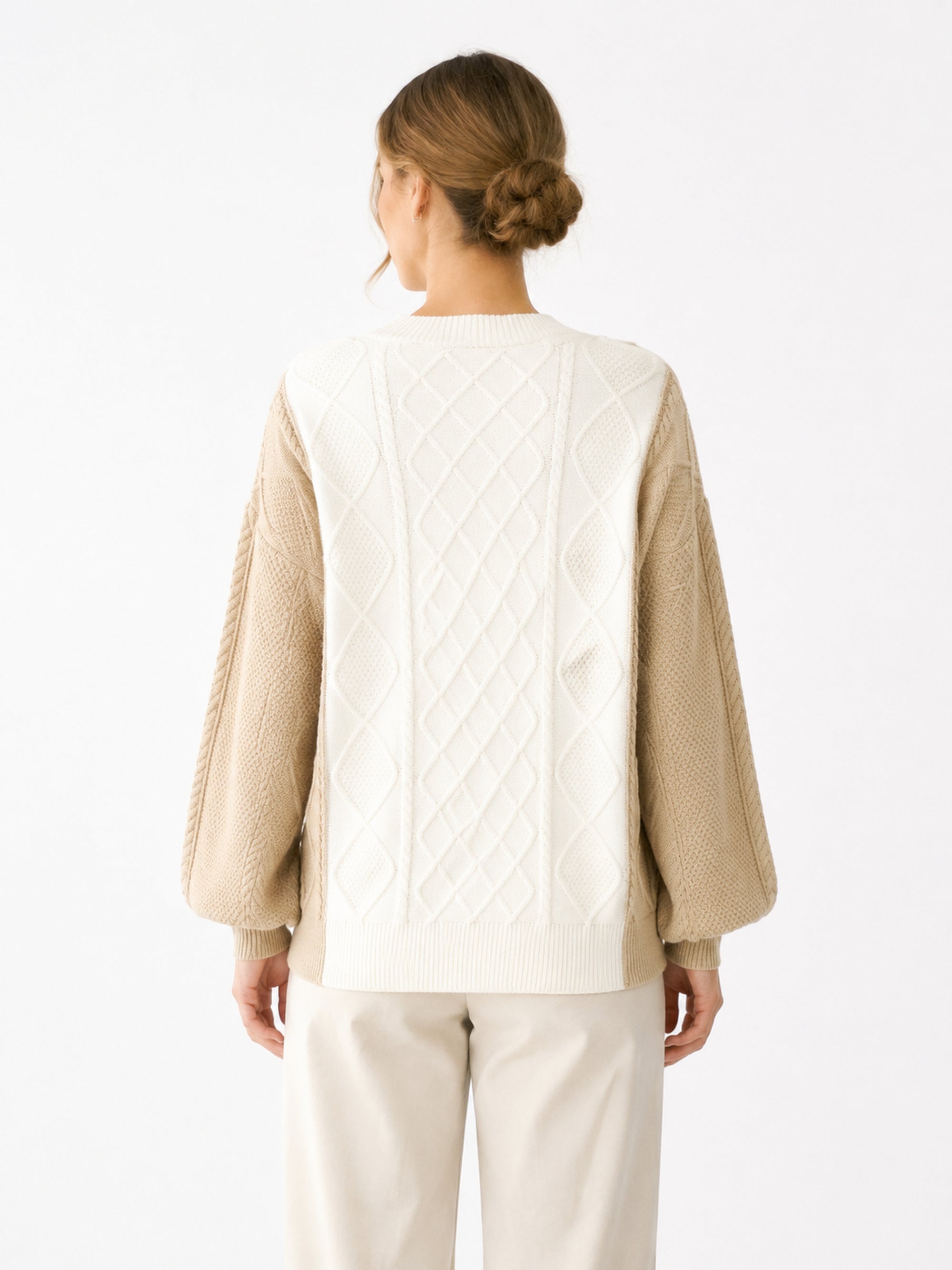 MY005 white textured cable-knit pullover sweater back model view