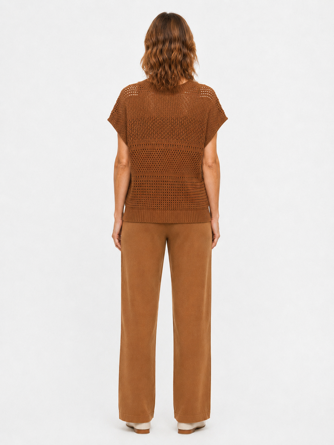 MY010 brown open-knit sleeveless top & pants set back model view