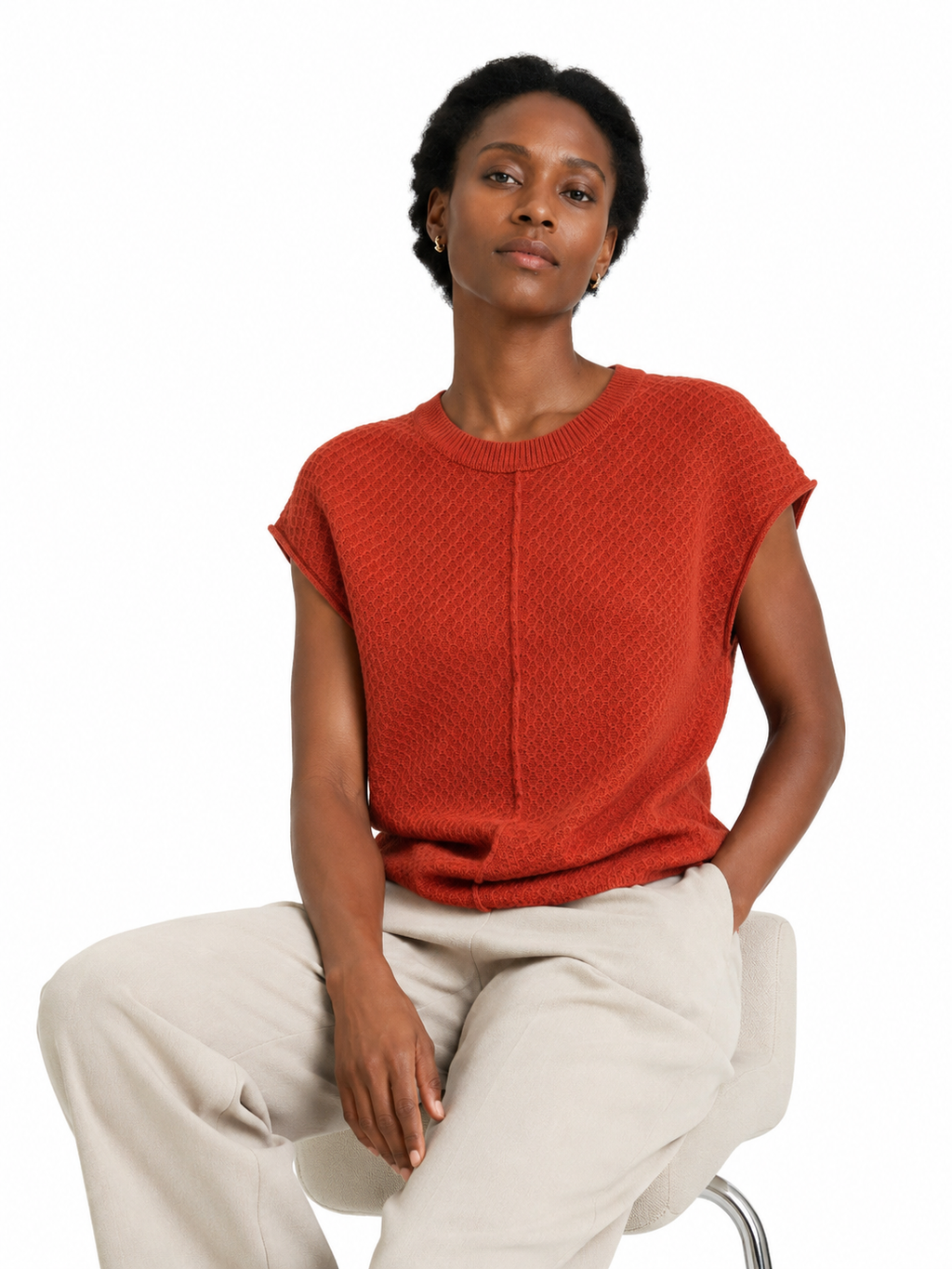 MY017 red textured sleeveless sweater tank seated model view
